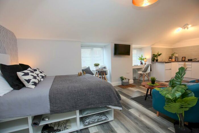 Studio To Rent In Victoria St, Dunstable, LU6