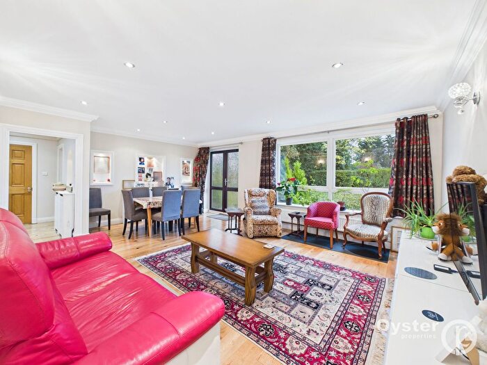 2 Bedroom Flat For Sale In Gleneagles, Stanmore, HA7