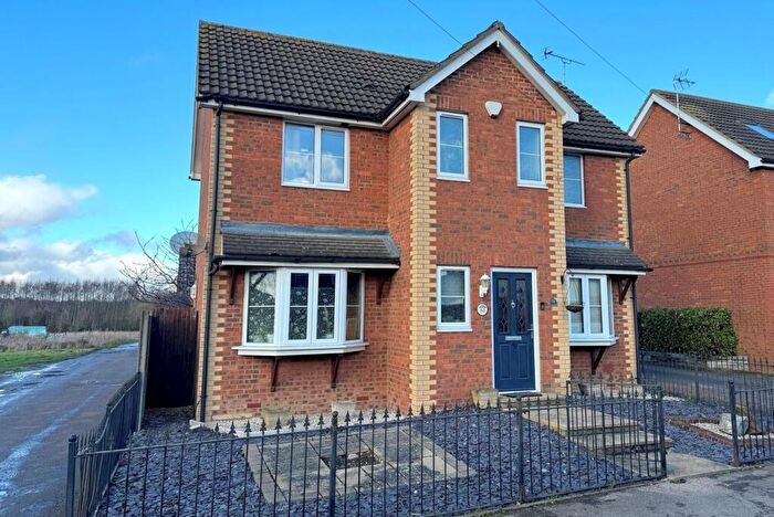 3 Bedroom Detached House For Sale In High Street, Greenfield, MK45