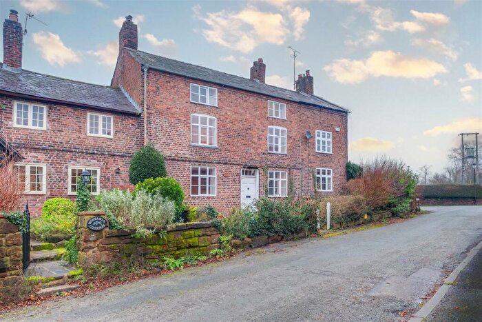 4 Bedroom Town House For Sale In Old Hall Lane, Puddington, Neston, CH64