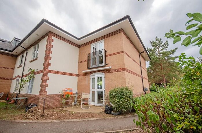 1 Bedroom Flat For Sale In Chestnut House, Woodland Court, Bristol, BS16