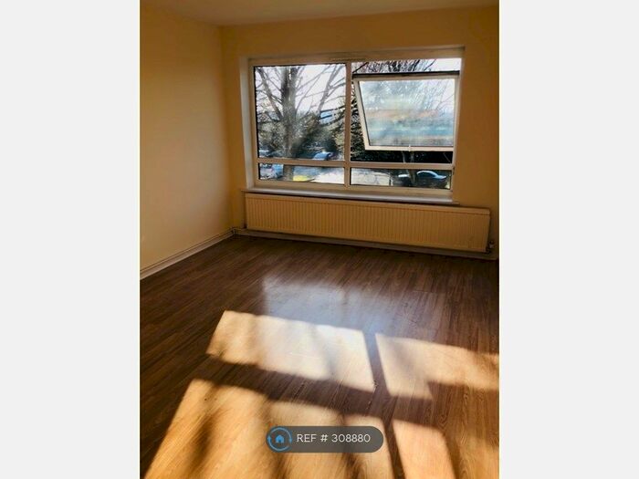 2 Bedroom Flat To Rent In Sunningfields Road, London, NW4