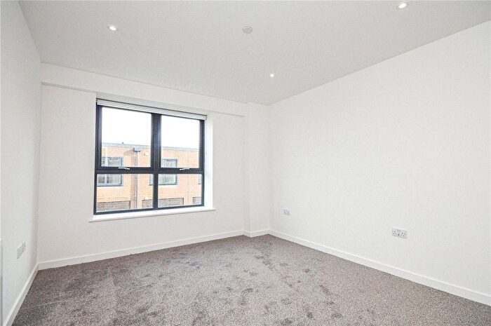 1 Bedroom Flat To Rent In North Star, Town Centre, Swindon, Wiltshire, SN2