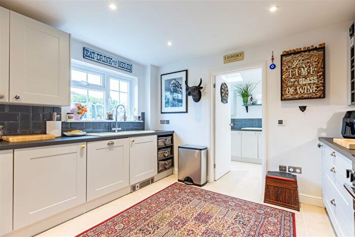 4 Bedroom Property For Sale In Kingsway, Preston, Cirencester, GL7