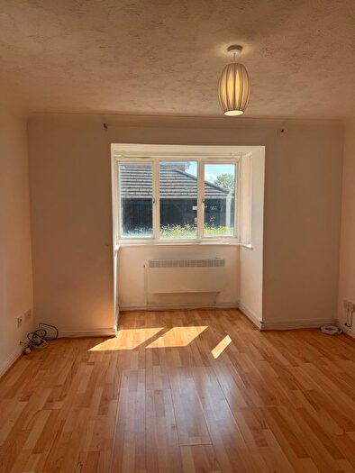 1 Bedroom Flat To Rent In Grays, RM17