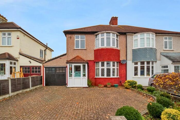 3 Bedroom Semi-Detached House To Rent In Marne Avenue, Welling DA16