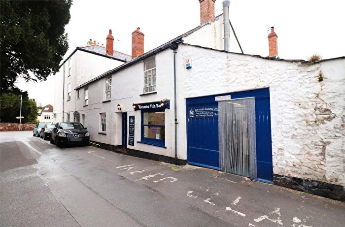 2 Bedroom Flat For Sale In Brook Street, Minehead, Somerset, TA24