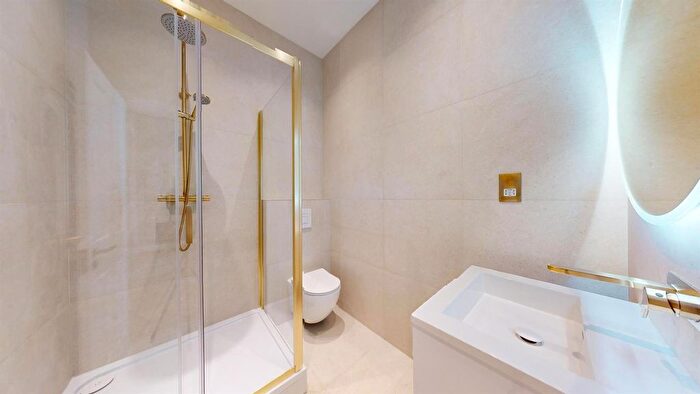 1 Bedroom Flat To Rent In Sinclair Road, London, W14