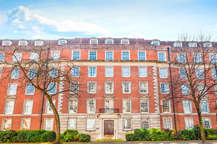 2 Bedroom Flat For Sale In Westgate Street, Cardiff, CF10