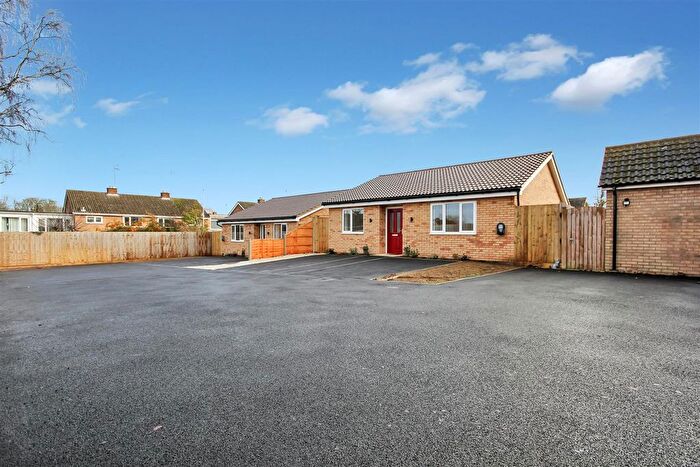 2 Bedroom Semi Detached Bungalow For Sale In Ashridge Close, Rushden, NN10