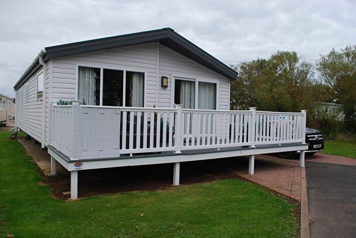 3 Bedroom Lodge For Sale In Lea - Willerby Clearwater, Skipsea, YO25
