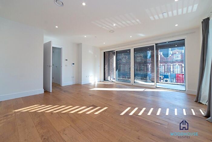 2 Bedroom Apartment To Rent In Langham Road, London, N15