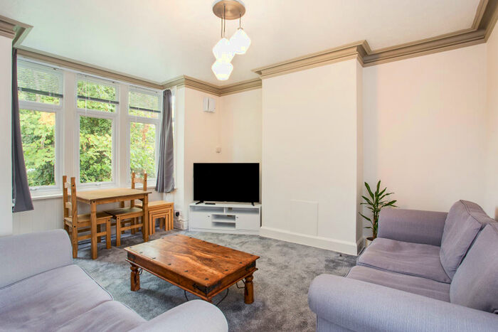 1 Bedroom Apartment To Rent In Ashley Road, Walton On Thames, KT12