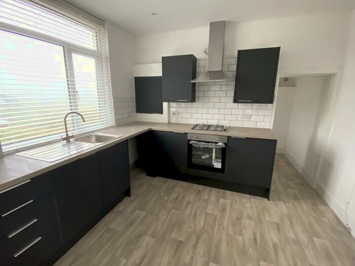 4 Bedroom Semi-Detached House To Rent In Eastview Terrace, Bargoed, CF81