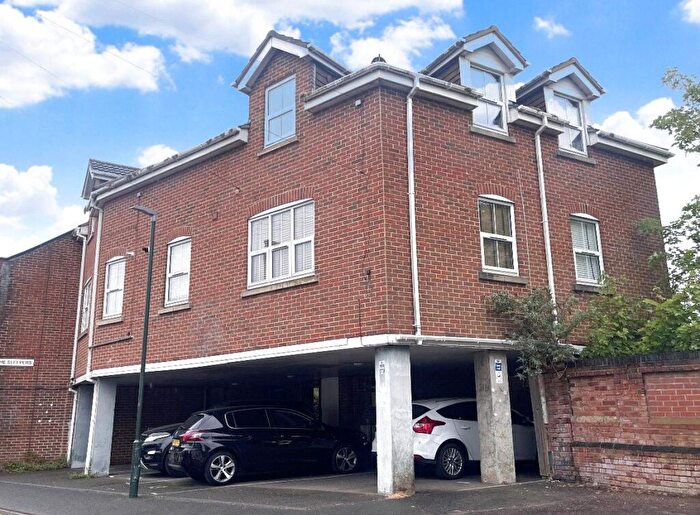2 Bedroom Flat For Sale In Northcote Road, Bournemouth, Dorset, BH1