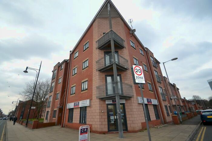 2 Bedroom Apartment To Rent In Stretford Road, Hulme, Manchester., M15