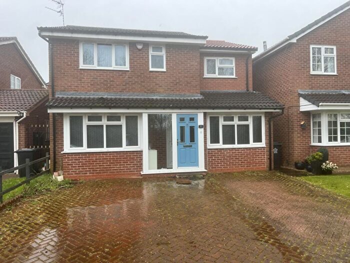 3 Bedroom House To Rent In Lapwing Close, Leicester, LE4