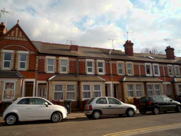 4 Bedroom House To Rent In Pitcroft Avenue, Reading, RG6