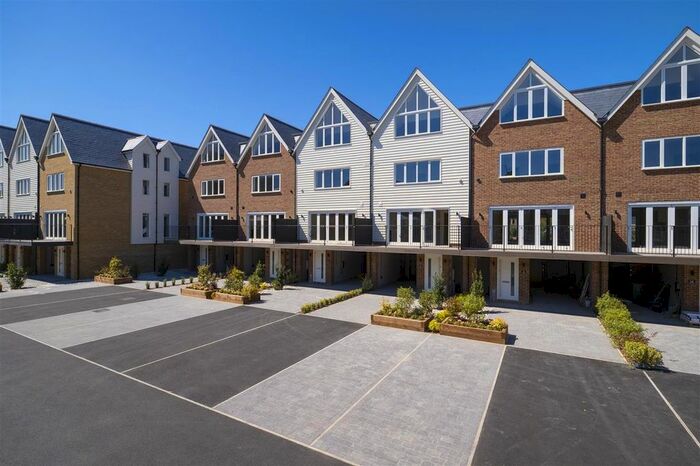 4 Bedroom Terraced House To Rent In Belvedere Road, Faversham, ME13