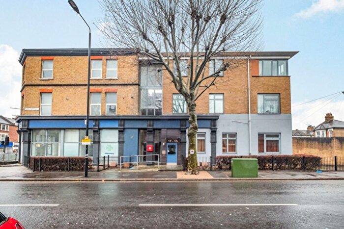 1 Bedroom Flat To Rent In Rabbits Road, London, E12