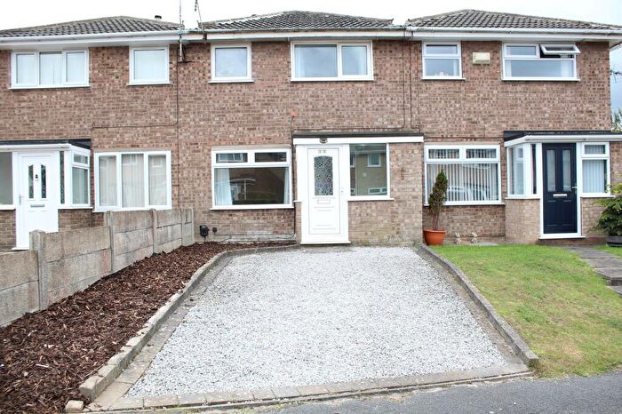 3 Bedroom Town House For Sale In Manor Close, Newton, Alfreton, Derbyshire., DE55