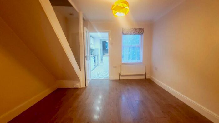 3 Bedroom House To Rent In Weymouth Street, Hemel Hempstead, HP3