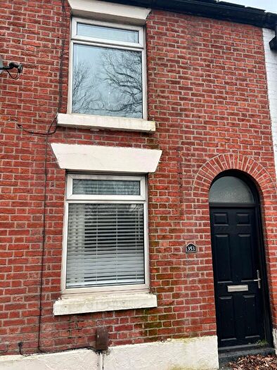2 Bedroom Terraced House For Sale In London Road, Stockport, Greater Manchester, SK7