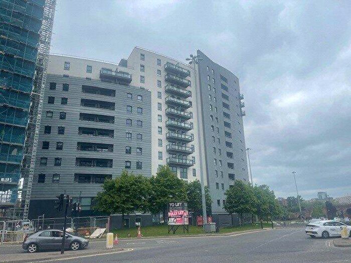 2 Bedroom Apartment For Sale In Gateway North, Crown Point Road, Leeds, LS9