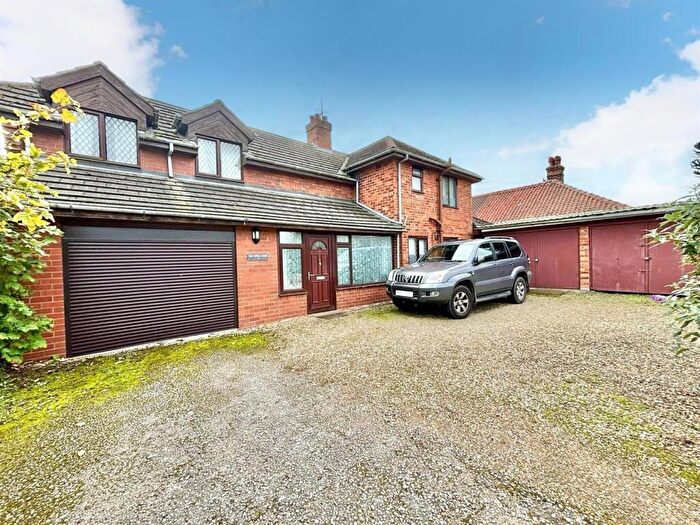 4 Bedroom House For Sale In East Newton Road, Aldbrough, Hull, HU11