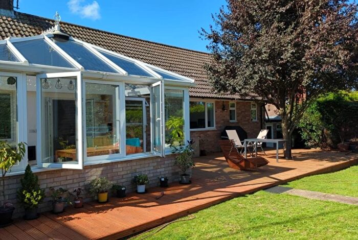 2 Bedroom Bungalow For Sale In Silverdale, Coldwaltham, RH20