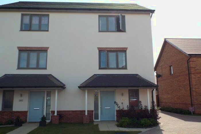 3 Bedroom Semi-Detached House To Rent In Clipstone Village, Mansfield, NG21