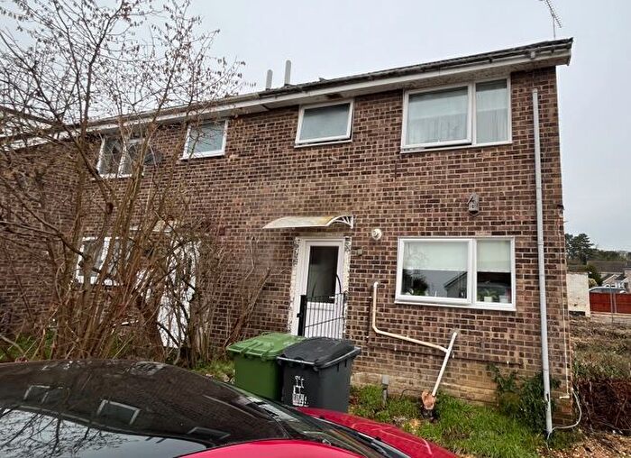 3 Bedroom Semi Detached House To Rent In Admirals Way, Thetford, IP24