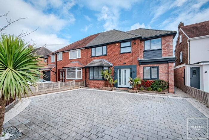 4 Bedroom Semi Detached House For Sale In Raddens Road, Halesowen, B62