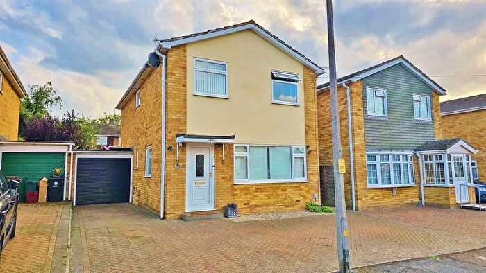 4 Bedroom Detached House For Sale In Pyesand, Kirby-Le-Soken, CO13