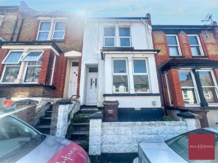 3 Bedroom Terraced House For Sale In Cecil Road, Rochester, ME1