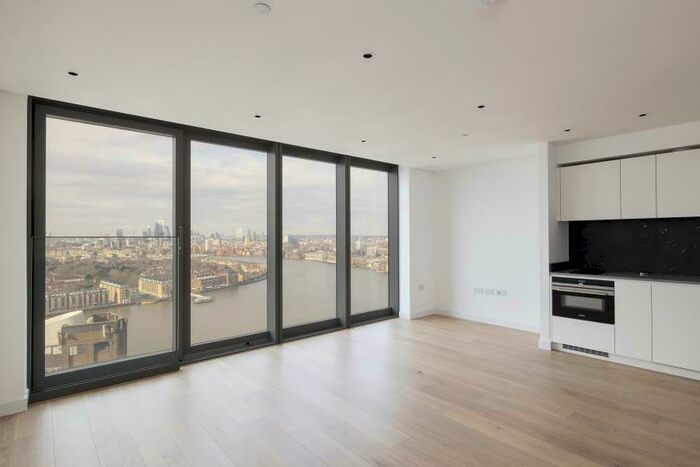 Apartment To Rent In Landmark Pinnacle, Marsh Wall, E14