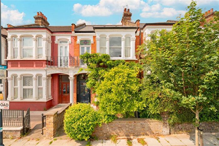 4 Bedroom House To Rent In Peploe Road, Queens Park, NW6