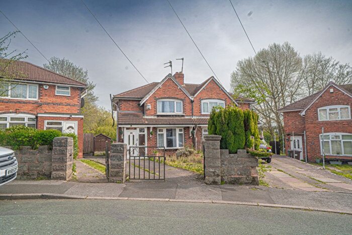 3 Bedroom Semi Detached House For Sale In Brockhurst Street, Walsall, WS1