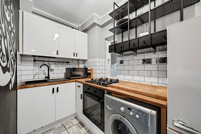 1 Bedroom Flat To Rent In Portpool Lane, London, EC1N