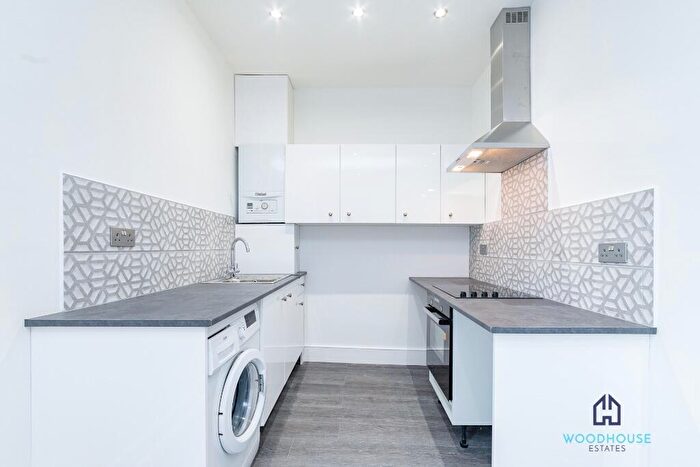 2 Bedroom Flat To Rent In Kilburn High Road, London, NW6