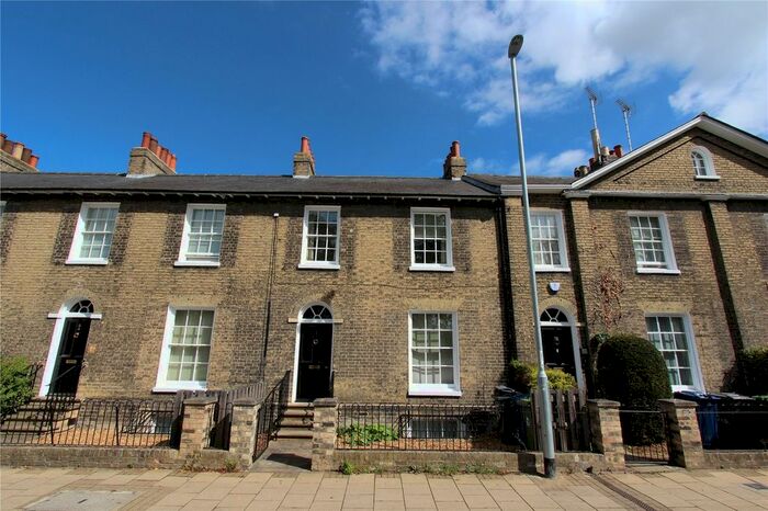 4 Bedroom Terraced House To Rent In New Square, Cambridge, Cambridgeshire, CB1