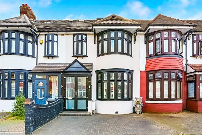 5 Bedroom Terraced House For Sale In Broadhurst Avenue, Ilford, IG3