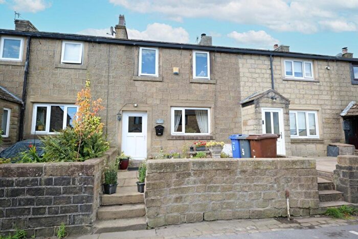 2 Bedroom Cottage For Sale In Hollin Hall, Trawden, BB8