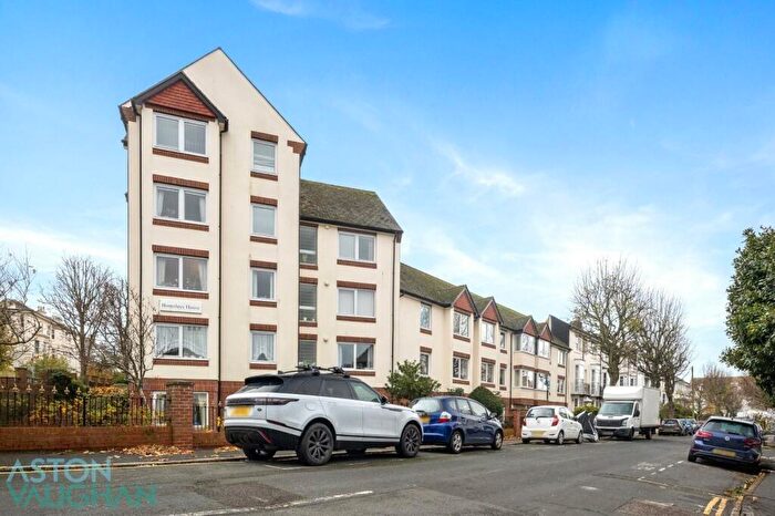 1 Bedroom Apartment For Sale In Dyke Road, Brighton, BN1