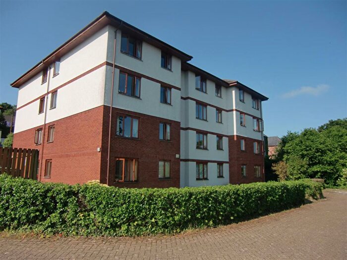 1 Bedroom Flat To Rent In Prouts Court, Launceston, PL15