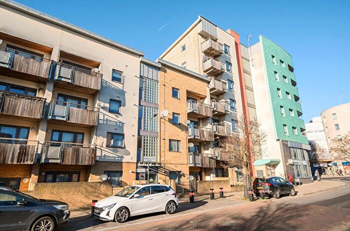 2 Bedroom Flat For Sale In Shakespeare Road, London, NW10
