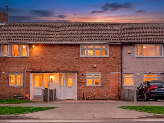 2 Bedroom Terraced House For Sale In Whitmore Way, Basildon, SS14