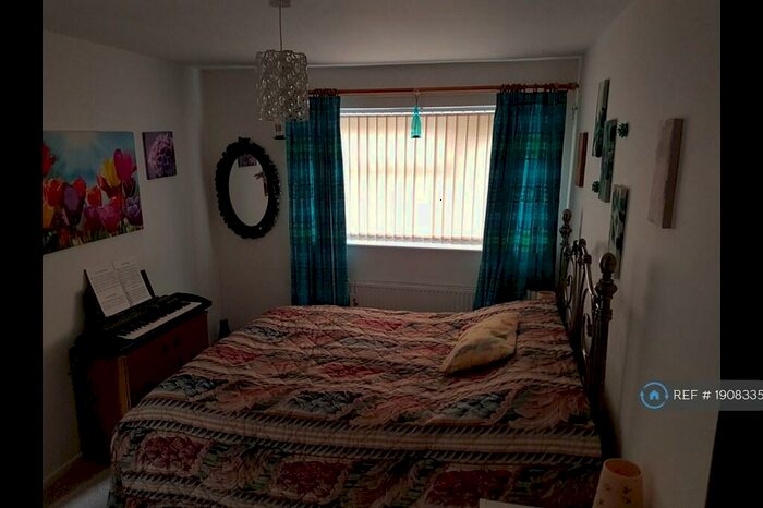 2 Bedroom Maisonette To Rent In Tom Jennings Close, Newmarket, CB8