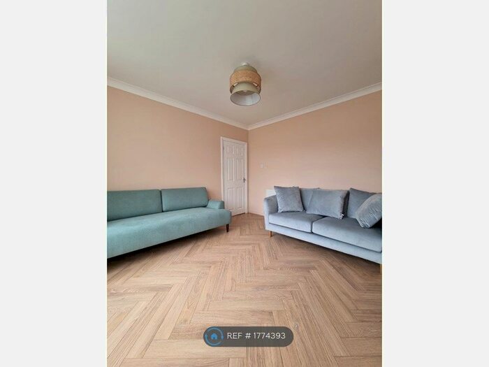 3 Bedroom Semi-Detached House To Rent In Tile Hill Lane, Coventry, CV4