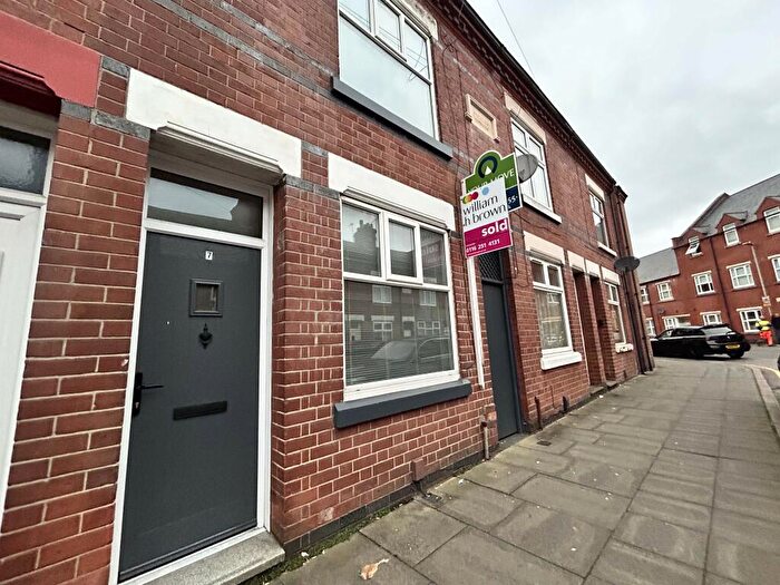 3 Bedroom Terraced House To Rent In Tudor Road, Leicester, LE3